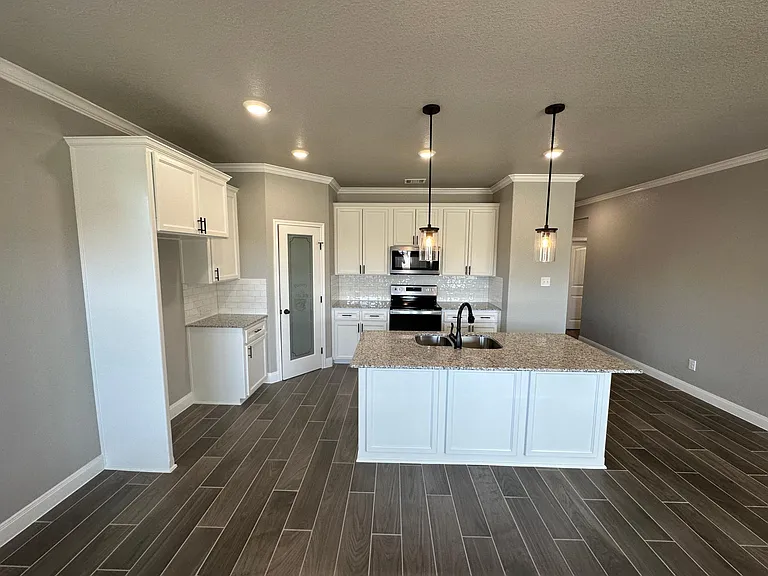 1423 Curlew Ln — Photo 3