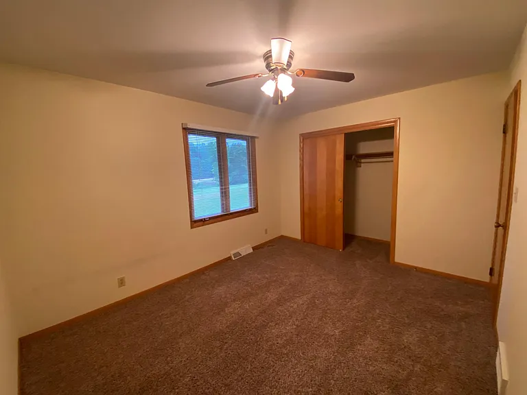 880 Church St — Photo 6