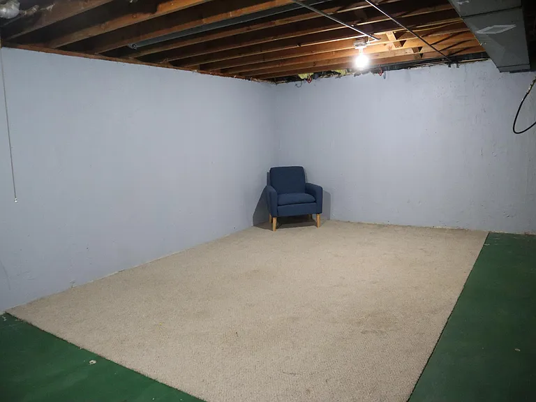 951 Barclay Ln — Photo 23