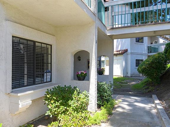 3rd image of 16366 Avenida Venusto Unit A