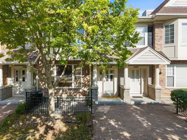 11159 Kinsley St, Eden Prairie, MN 55344