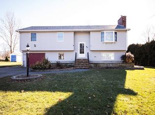 40 Duffield Rd, Bristol, RI 02809