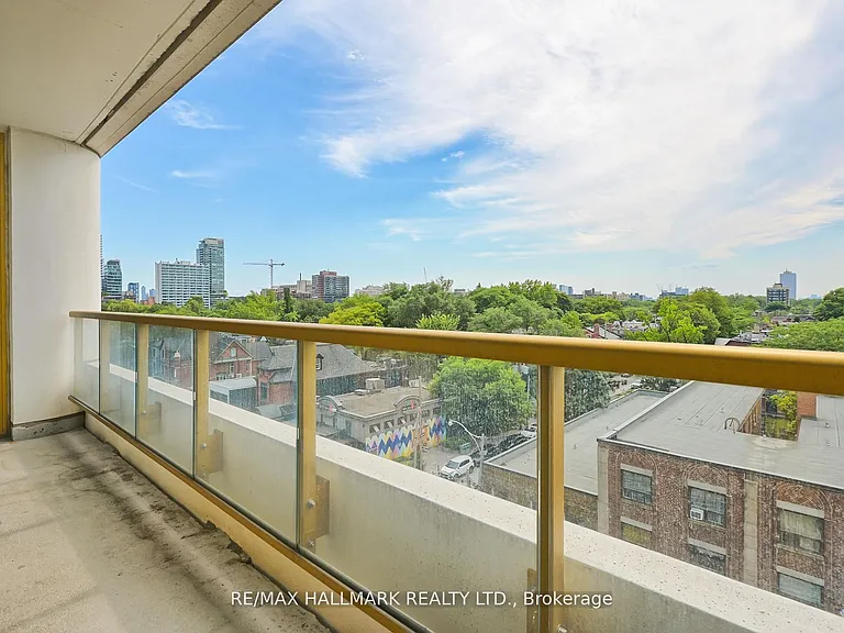 151 Avenue Rd #601 — Photo 31