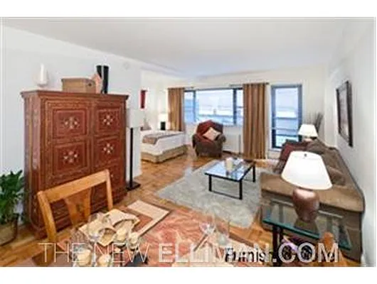 Rented by Douglas Elliman | media 37