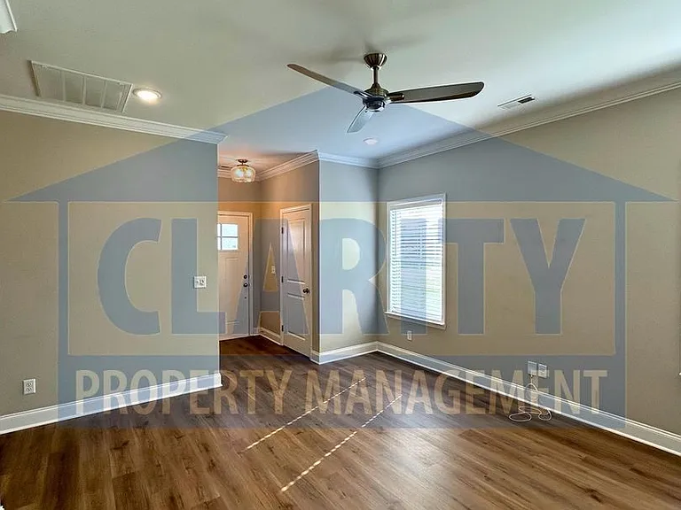 200 Bellingham Cv NE — Photo 6