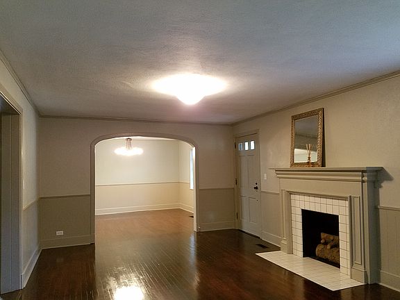 3rd image of 447 39th St