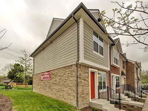 202 S College St #14 Photo 1