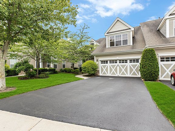 3rd image of 119 Beethoven Ct