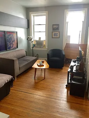 Rented by Bold New York | media 23