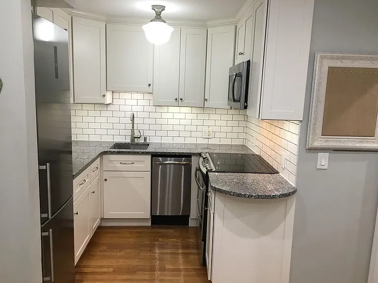 17 Cazenove St #104 — Photo 4