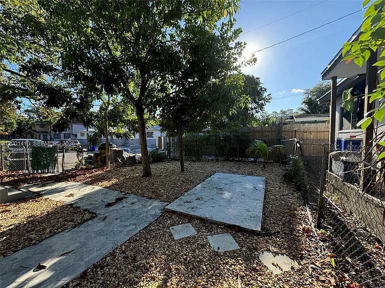 5530 NW Miami Ct — Photo 44