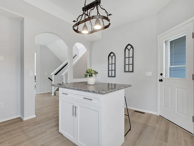 8335 Saint Helena Dr — Photo 7