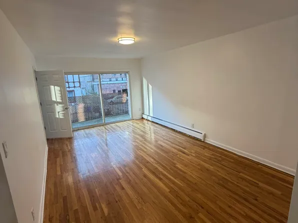 117-08 Curzon Road image 1 of 14