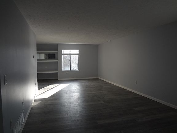 5th image of 1457 E Pond Dr APT 26