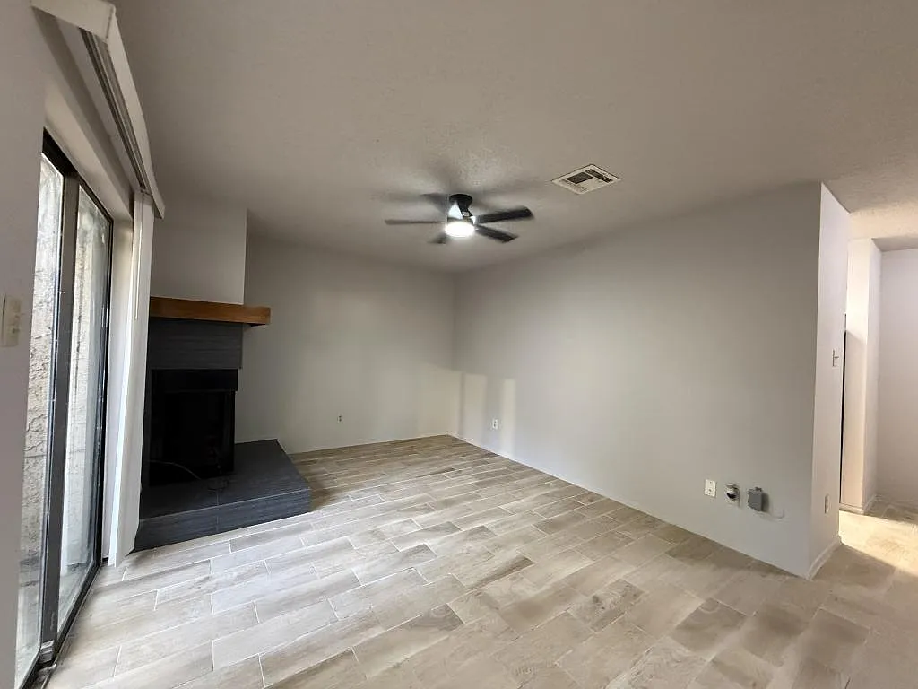 9383 Pagewood Ln — Photo 3