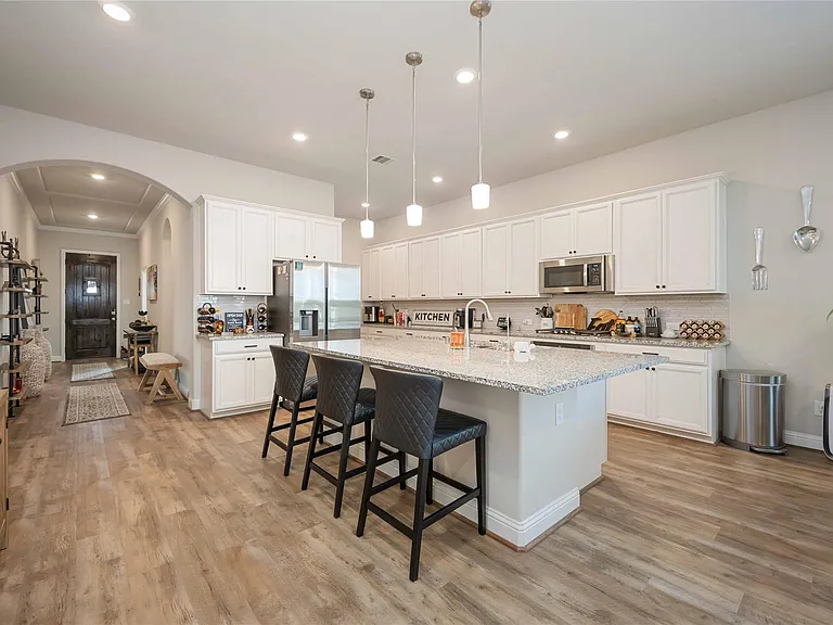 5622 Vintage Oaks Ln — Photo 8