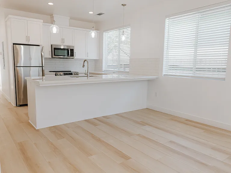 561 Branch St — Photo 3