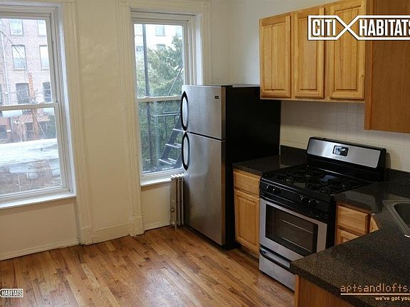 3rd image of 81 4th Pl APT 4L