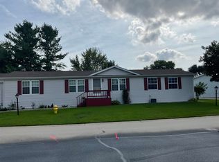 5541 Mahogany Ln, Roscoe, IL 61073
