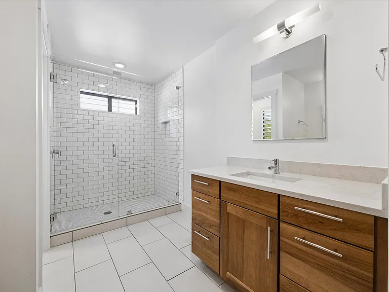 4506 Russell Dr #B — Photo 19
