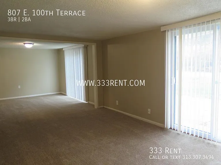 807 E 100th Ter — Photo 15