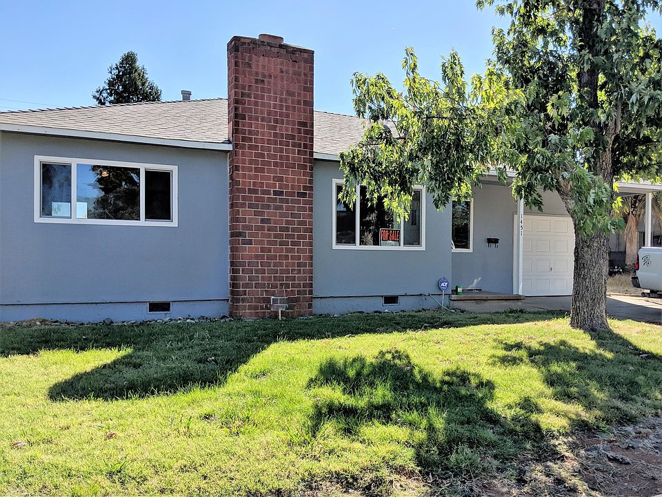 2nd image of 1451 Pinon Ave