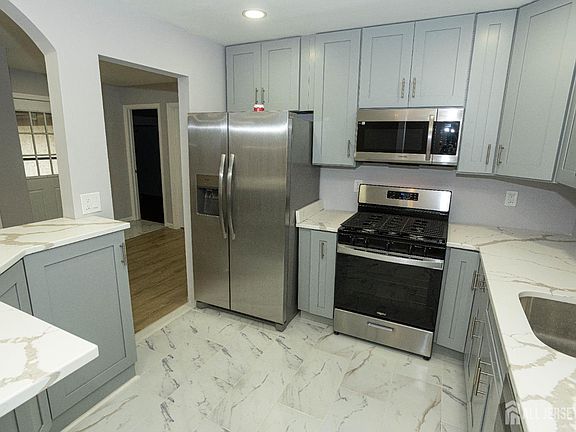 4th image of 23 Cheltenham Pl