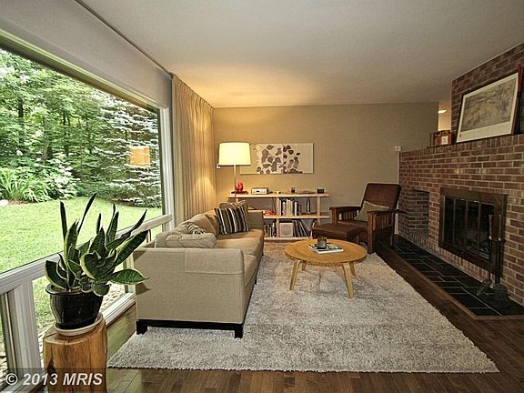3rd image of 8714 Mary Lee Ln