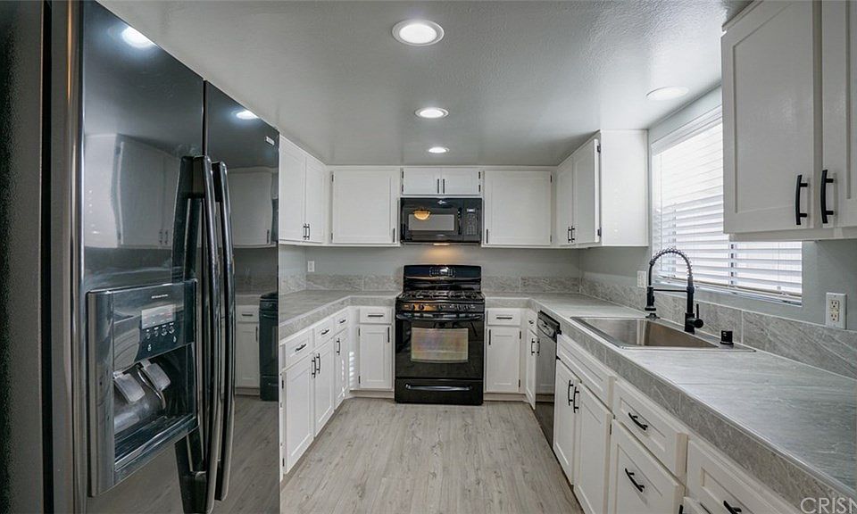 1st image of 8801 Cedros Ave APT 25