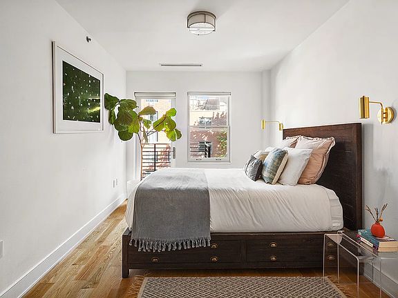 5th image of 563 Carroll St #4