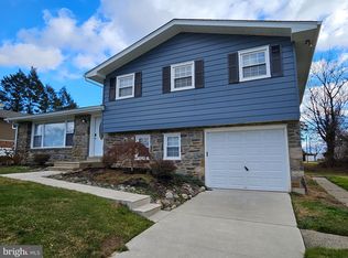 9221 Burbank Rd, Philadelphia, PA 19115