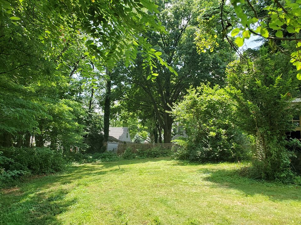 2nd image of 100 Edison Dr