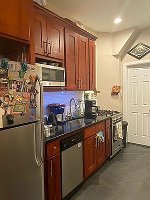 2nd image of 264 E 2nd St APT 1A