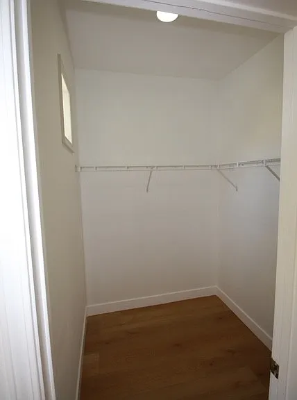 Bed 2: Walk In Closet