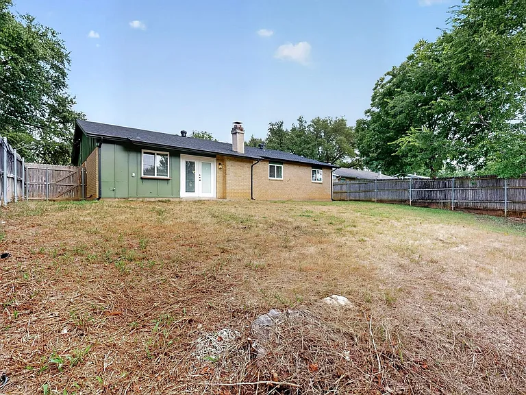 2606 Hilldale Blvd — Photo 42