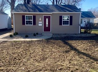 2707 S Pasfield St, Springfield, IL 62704