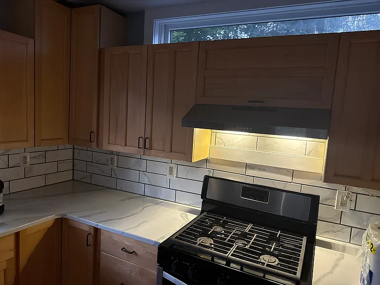 35 E Oneida St — Photo 3