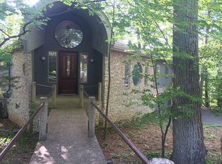 2352 E Linden Hill Dr, Bloomington, IN 47401