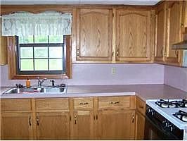 2nd image of 1616 Evergreen St