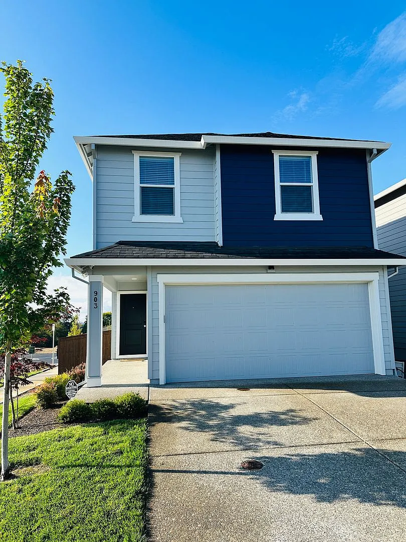 Almost New Beautiful Home With Stunning Finishes — Photo 1