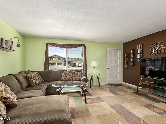 3rd image of 1724 E BAKER Drive