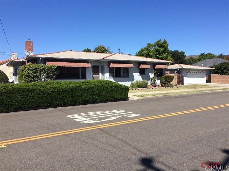 1st image of 842 Center St