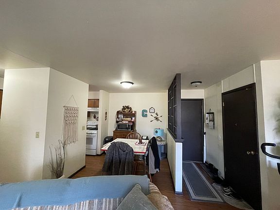 3rd image of 127 S Platten St #111