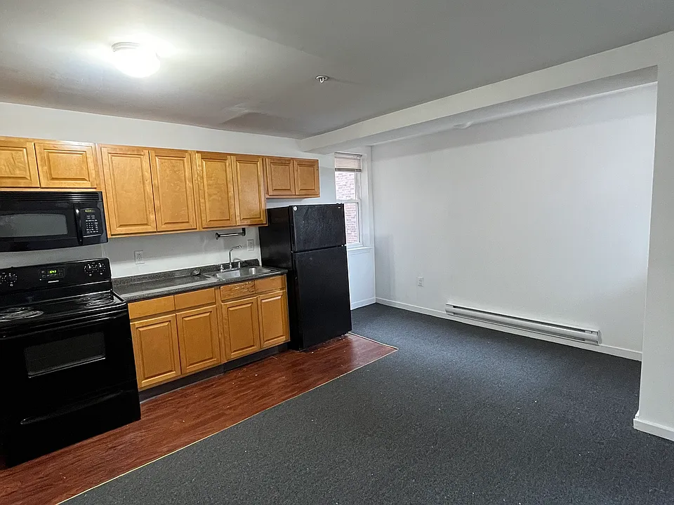 4500 Walnut St #202
