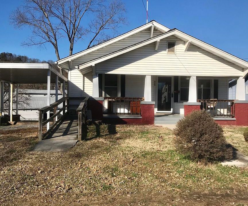 1st image of 925 Hiawassee Ave