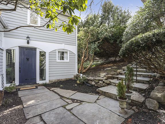 3rd image of 174 Silvermine Ave