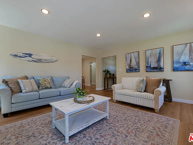 4147 Marcasel Ave — Photo 11