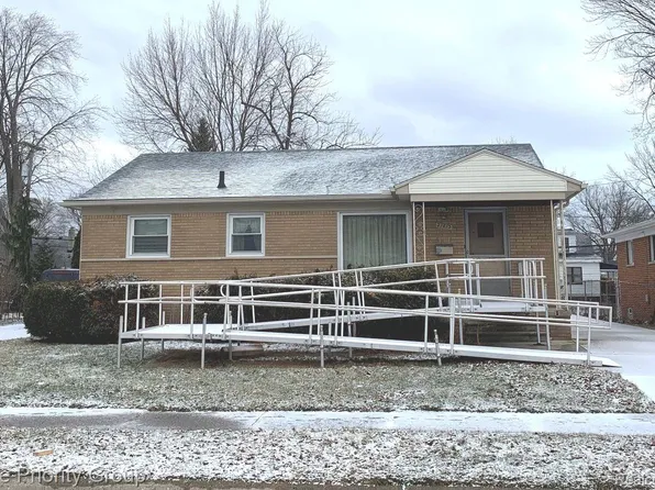 21813 Lakeview St, Saint Clair Shores, MI 48080