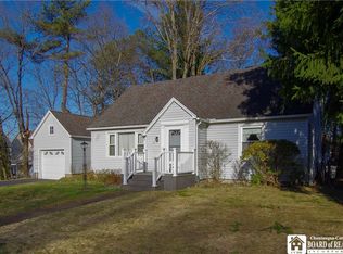 11 Snell Pl, Jamestown, NY 14701