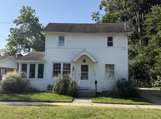 418 W Clinton St, Hastings, MI